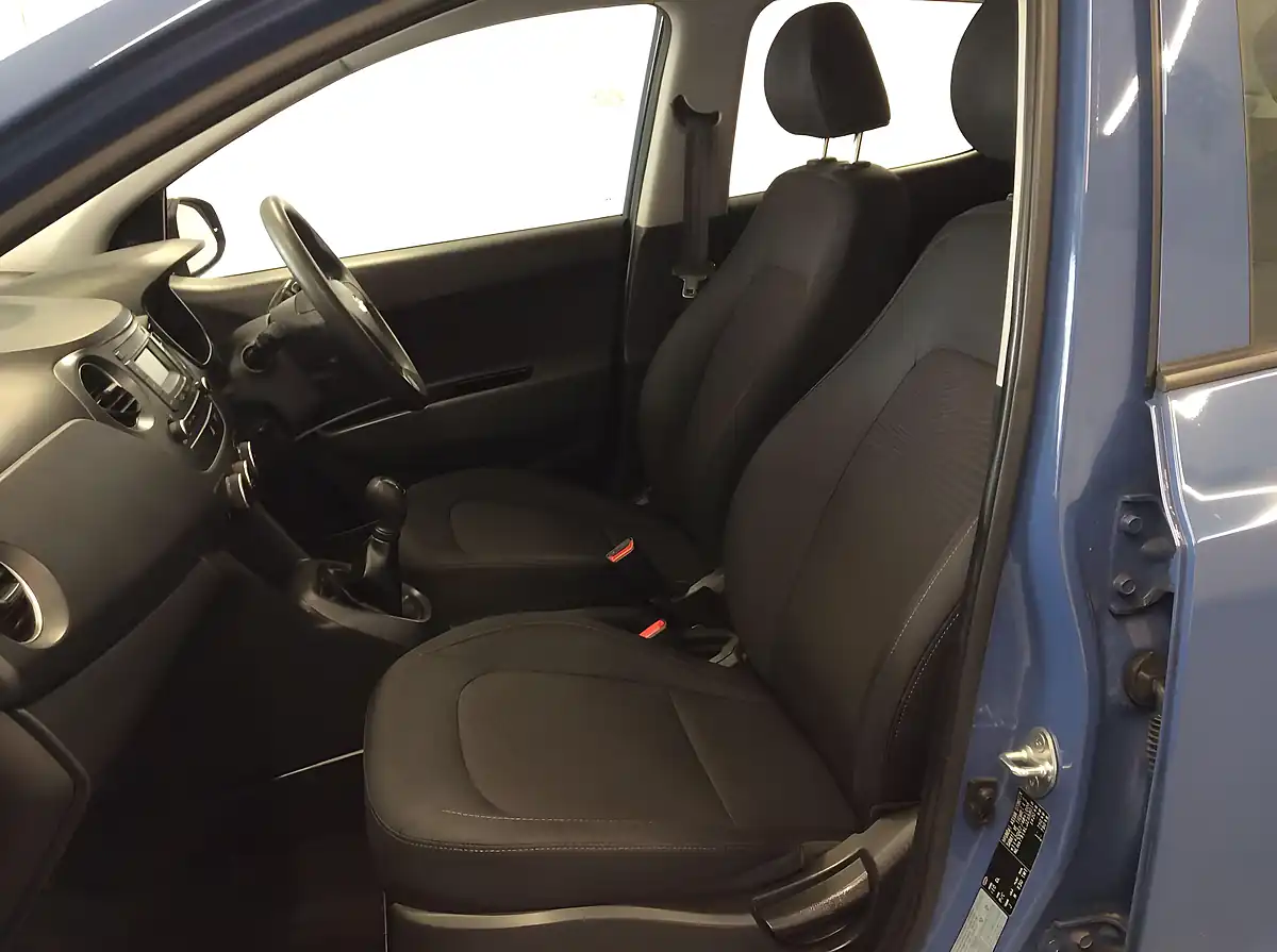 Used 2017 Hyundai I10 S Blue - Interior and Exterior details 16