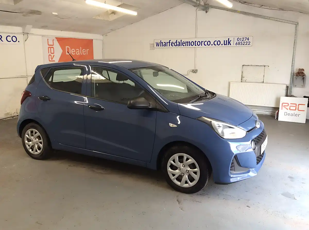 Used 2017 Hyundai I10 S Blue - Interior and Exterior details 2