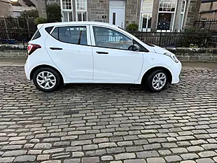 Used 2017 Hyundai i10 S Polar White - Interior and Exterior details 10