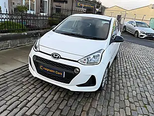 Used 2017 Hyundai i10 S Polar White - Interior and Exterior details 12