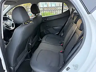 Used 2017 Hyundai i10 S Polar White - Interior and Exterior details 16