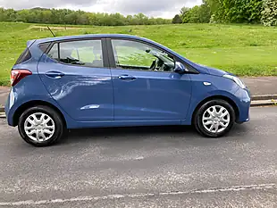Used 2017 Hyundai i10 Se Blue - Interior and Exterior details 3