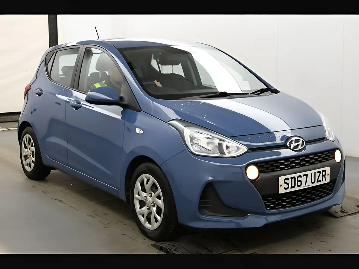 Used 2017 Hyundai i10 Se Blue - Front View
