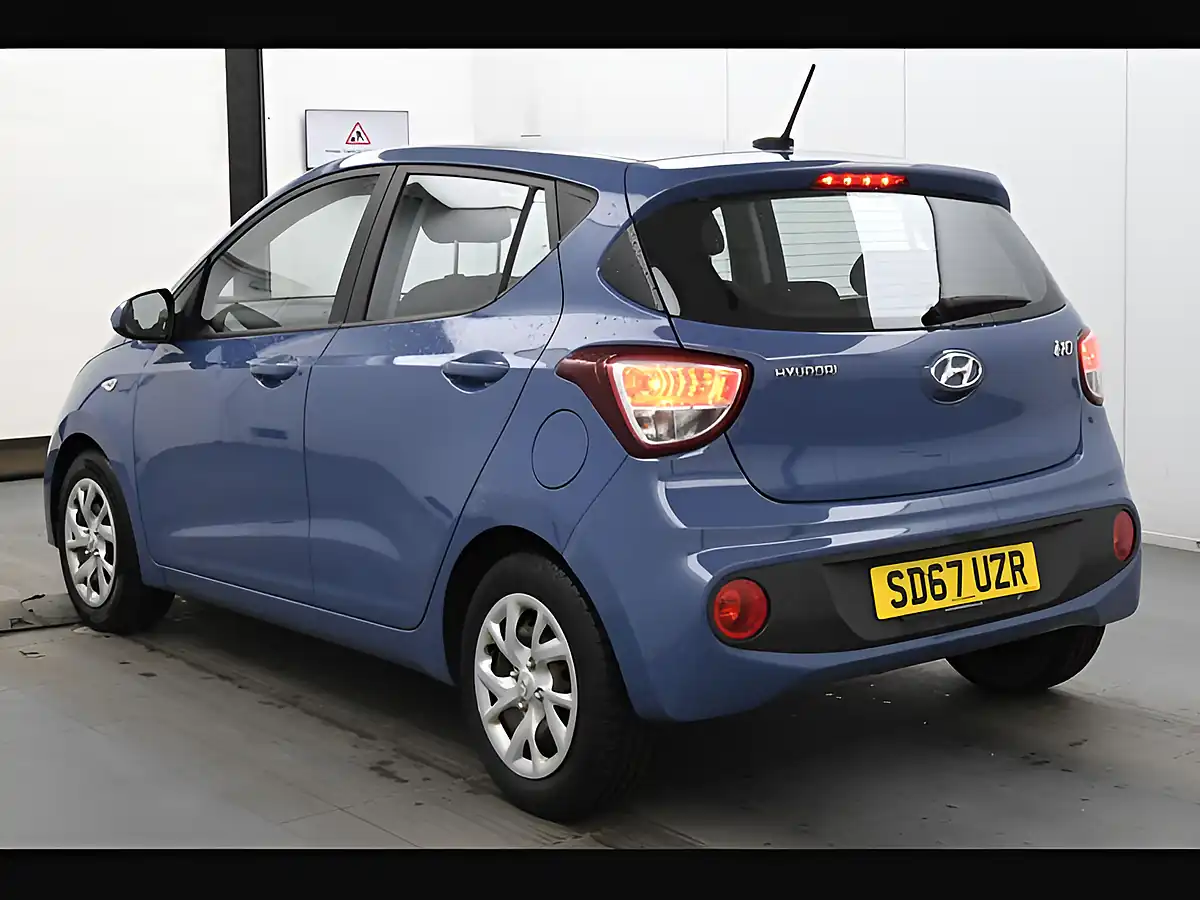Used 2017 Hyundai i10 Se Blue - Interior and Exterior details 10