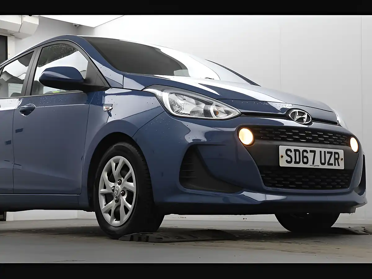 Used 2017 Hyundai i10 Se Blue - Interior and Exterior details 2