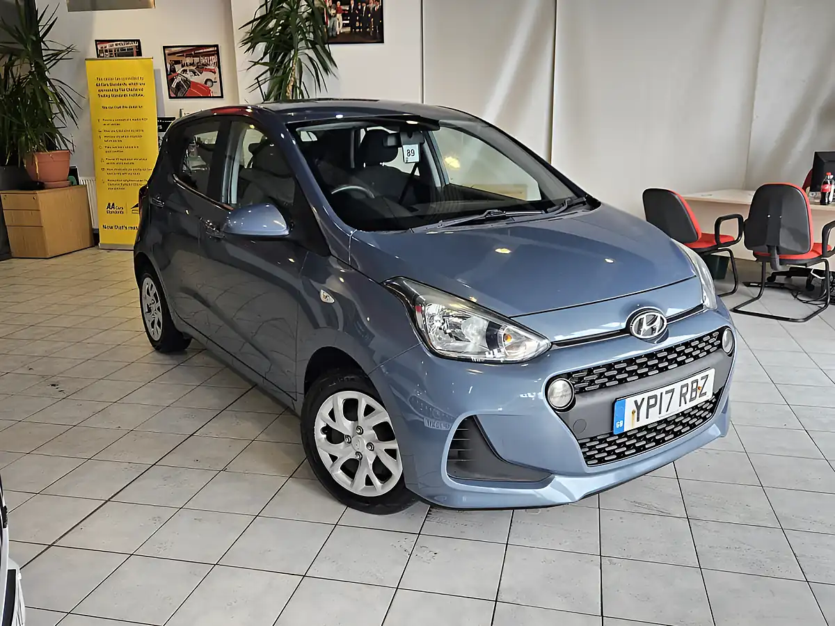 Used 2017 Hyundai I10 Se Blue - Front View