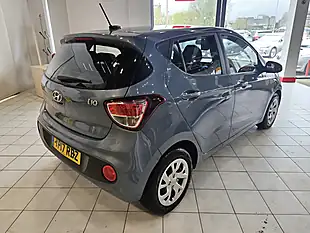 Used 2017 Hyundai I10 Se Blue - Interior and Exterior details 11