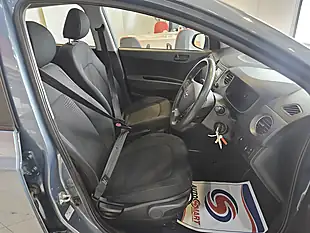 Used 2017 Hyundai I10 Se Blue - Interior and Exterior details 13