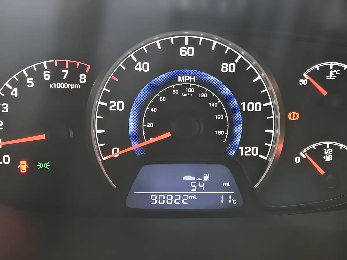 Used 2017 Hyundai I10 Se Blue - Interior and Exterior details 19
