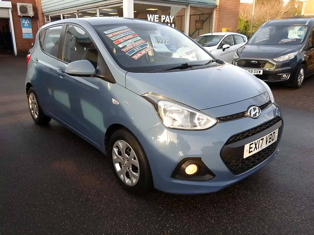 Used 2017 Hyundai I10 Se Blue - Front View
