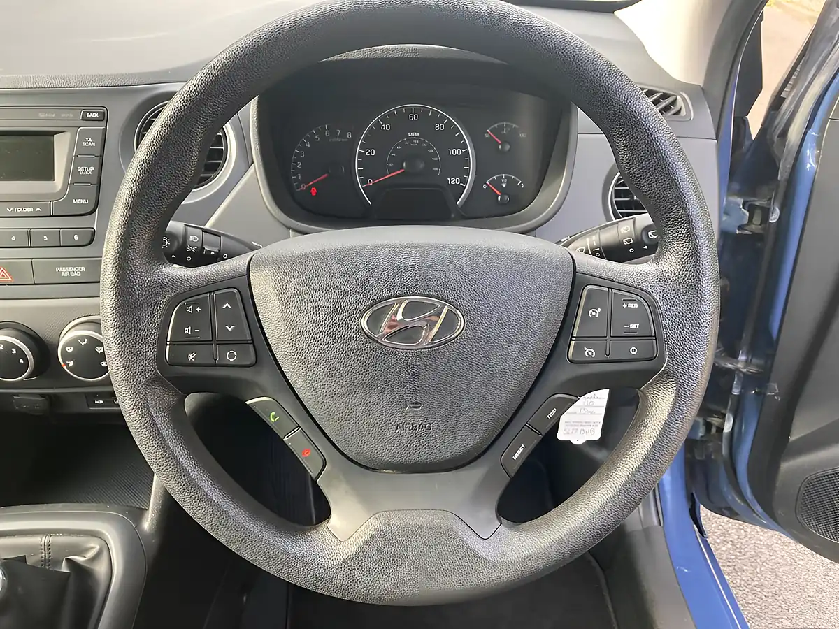 Used 2017 Hyundai I10 Se Blue - Interior and Exterior details 14