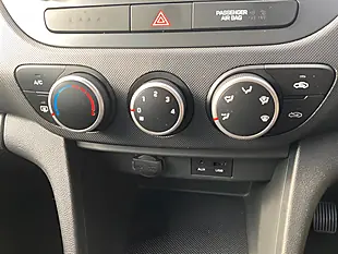 Used 2017 Hyundai I10 Se Blue - Interior and Exterior details 17
