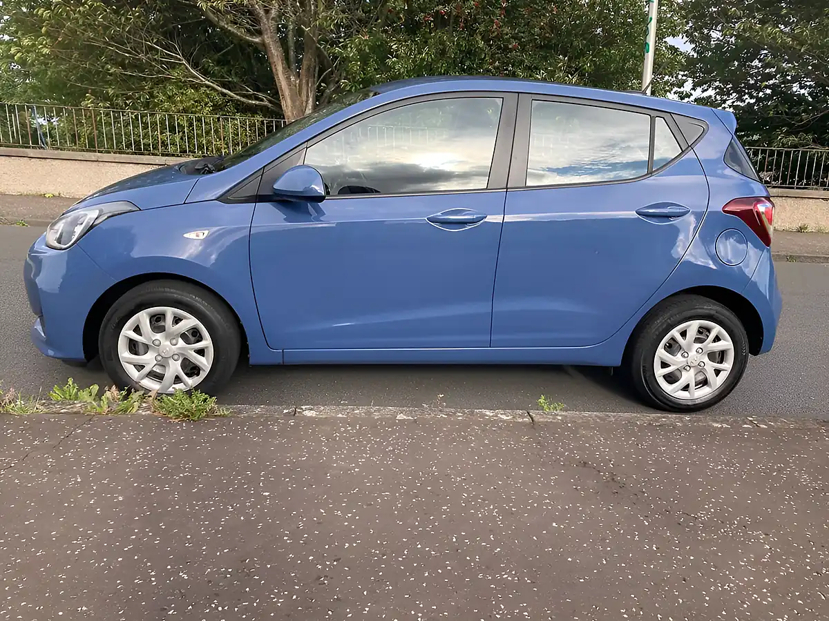 Used 2017 Hyundai I10 Se Blue - Interior and Exterior details 6
