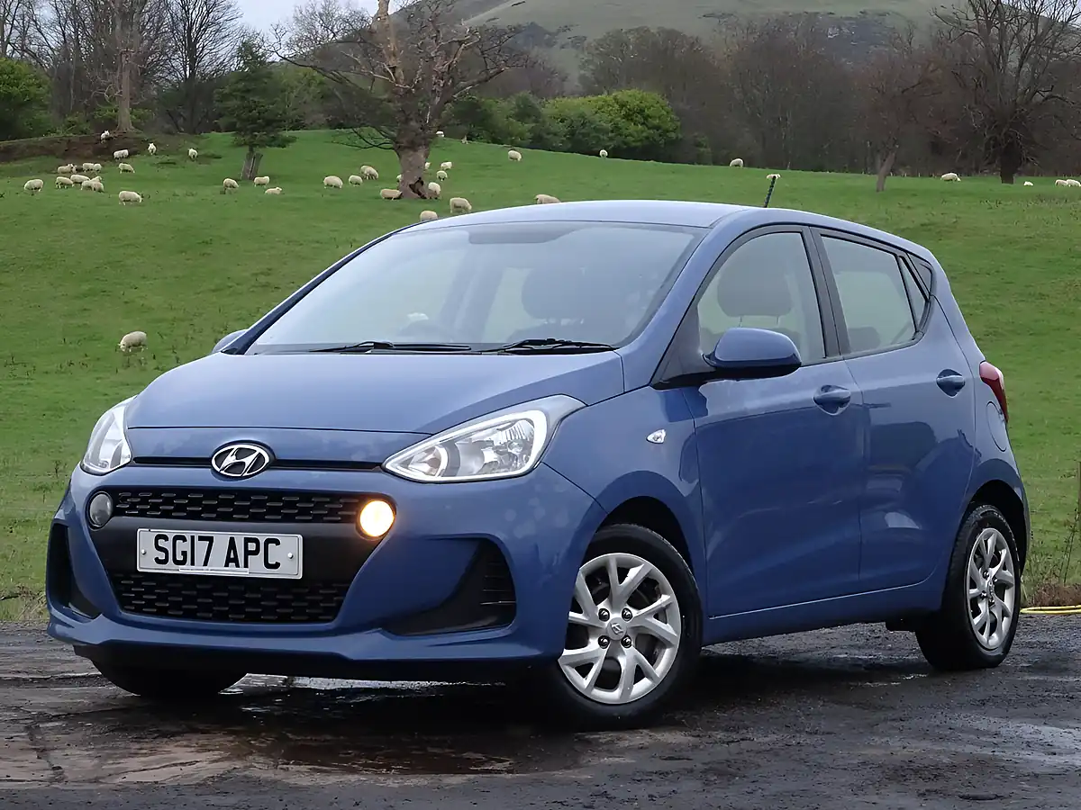 Used 2017 Hyundai i10 Se Blue - Interior and Exterior details 2