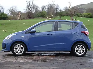 Used 2017 Hyundai i10 Se Blue - Interior and Exterior details 4