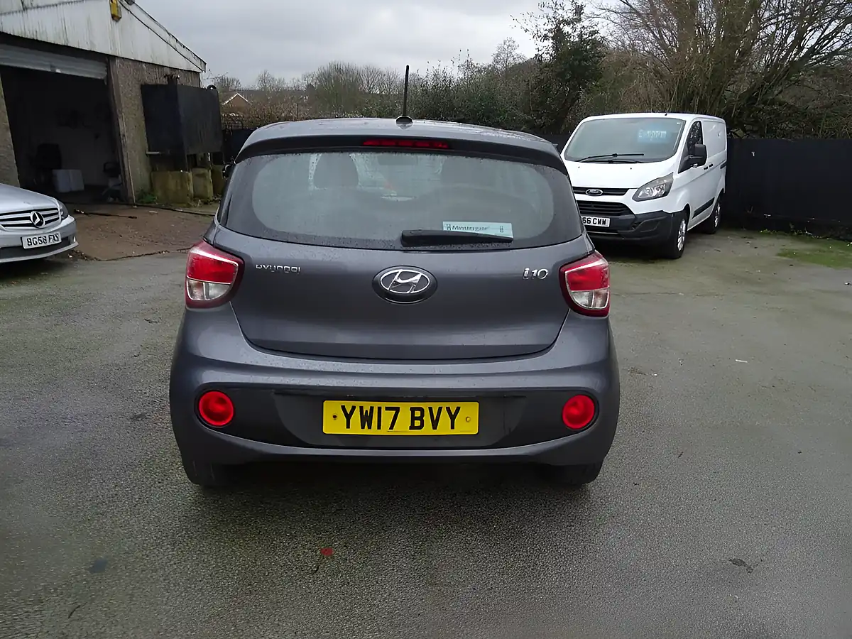 Used 2017 Hyundai I10 Se Grey - Interior and Exterior details 4