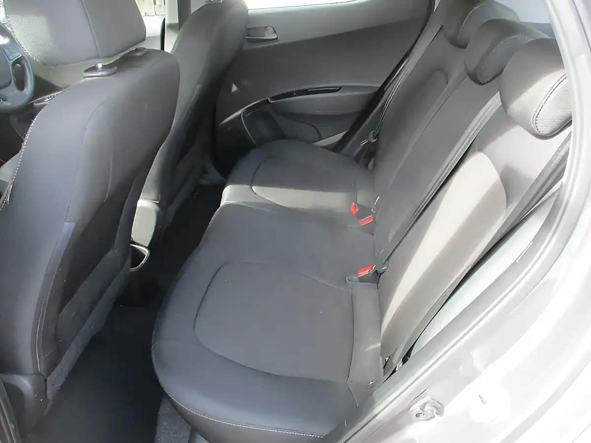 Used 2017 Hyundai i10 Se Grey - Interior and Exterior details 10