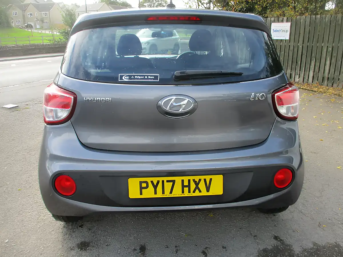 Used 2017 Hyundai i10 Se Grey - Interior and Exterior details 6