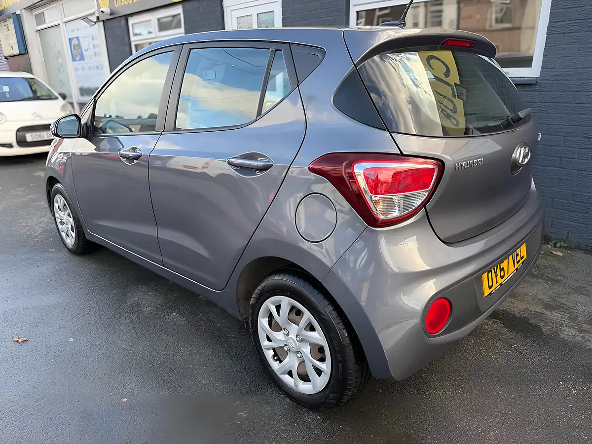 Used 2017 Hyundai I10 Se Grey - Interior and Exterior details 4