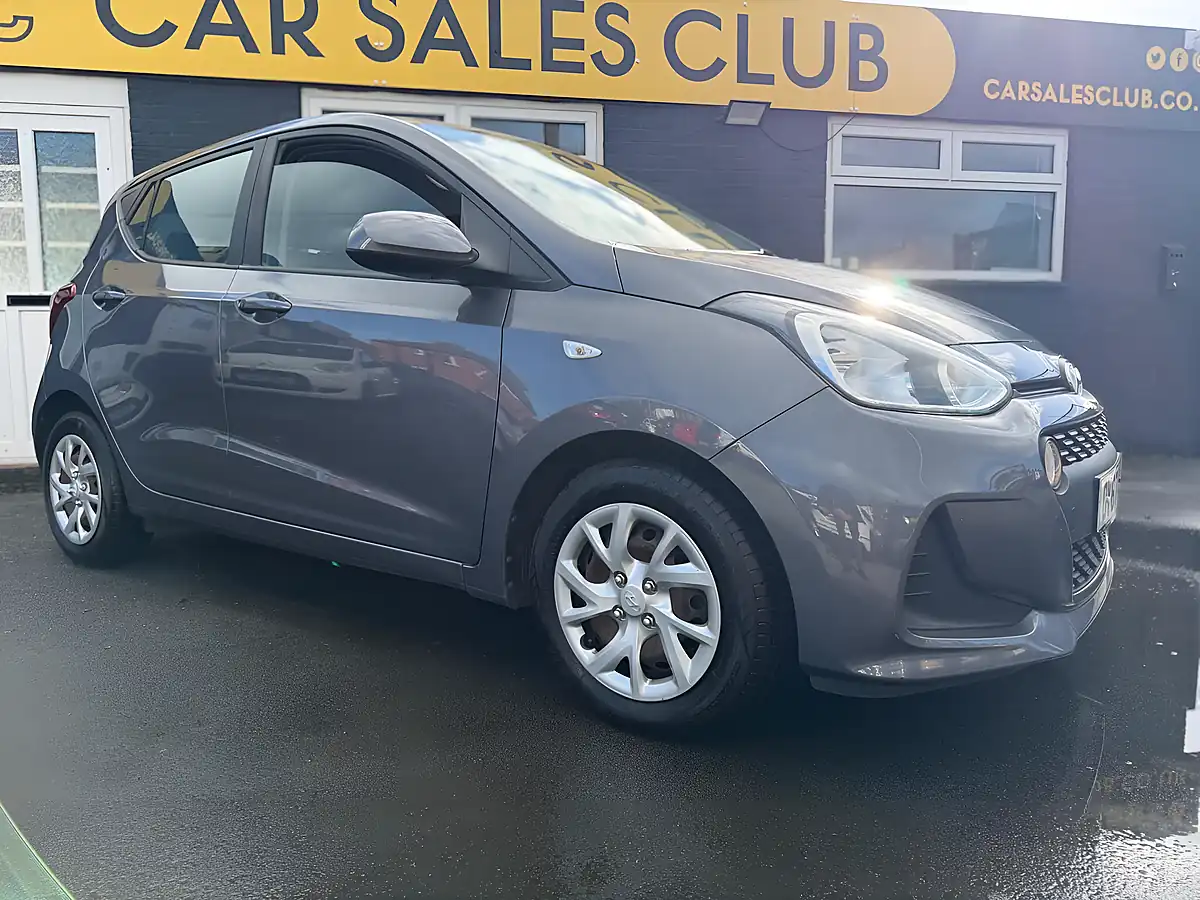 Used 2017 Hyundai I10 Se Grey - Interior and Exterior details 5