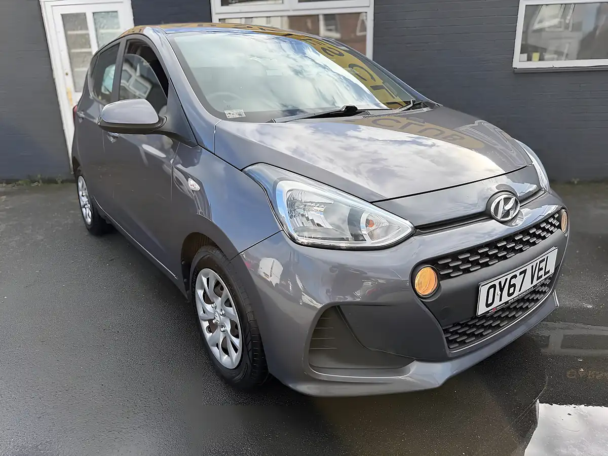 Used 2017 Hyundai I10 Se Grey - Interior and Exterior details 6