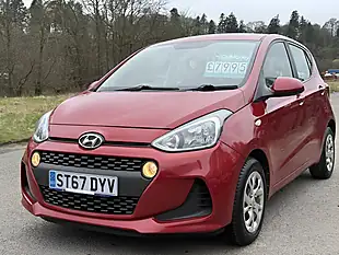 Used 2017 Hyundai i10 Se Passion Red - Interior and Exterior details 10