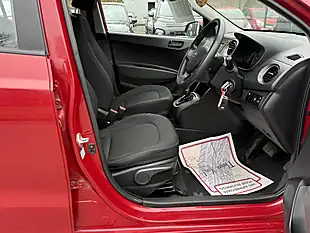 Used 2017 Hyundai i10 Se Passion Red - Interior and Exterior details 16