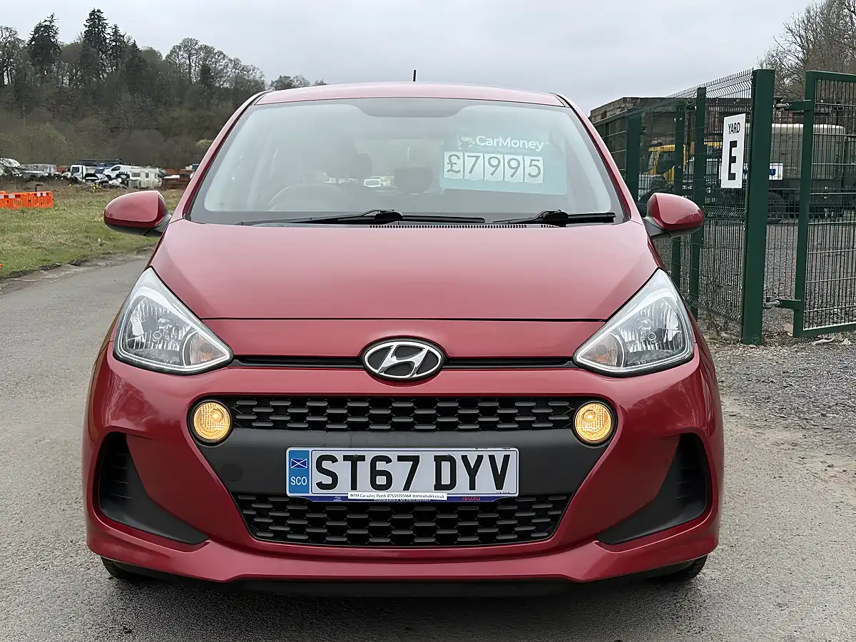 Used 2017 Hyundai i10 Se Passion Red - Interior and Exterior details 2