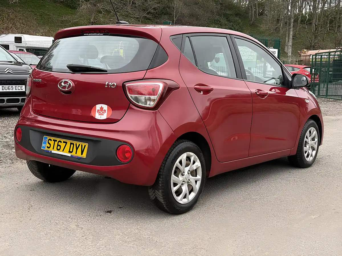 Used 2017 Hyundai i10 Se Passion Red - Interior and Exterior details 6