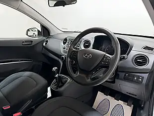 Used 2017 Hyundai I10 Se White - Interior and Exterior details 10
