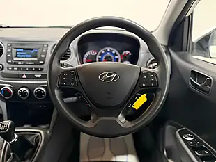 Used 2017 Hyundai I10 Se White - Interior and Exterior details 13