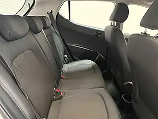 Used 2017 Hyundai I10 Se White - Interior and Exterior details 18