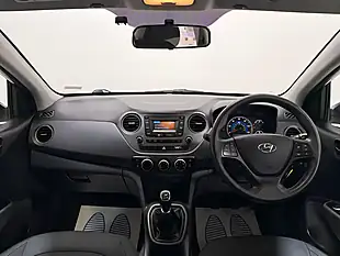 Used 2017 Hyundai I10 Se White - Interior and Exterior details 3