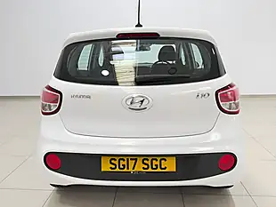 Used 2017 Hyundai I10 Se White - Interior and Exterior details 6