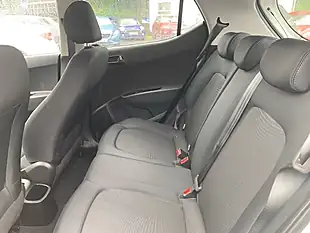 Used 2017 Hyundai I10 Se White - Interior and Exterior details 11