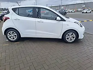 Used 2017 Hyundai I10 Se White - Interior and Exterior details 4