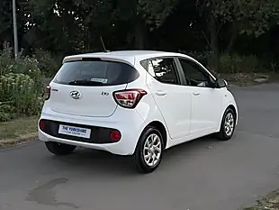 Used 2017 Hyundai i10 Se White - Interior and Exterior details 6