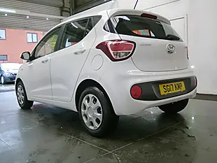 Used 2017 Hyundai i10 Se White - Interior and Exterior details 10