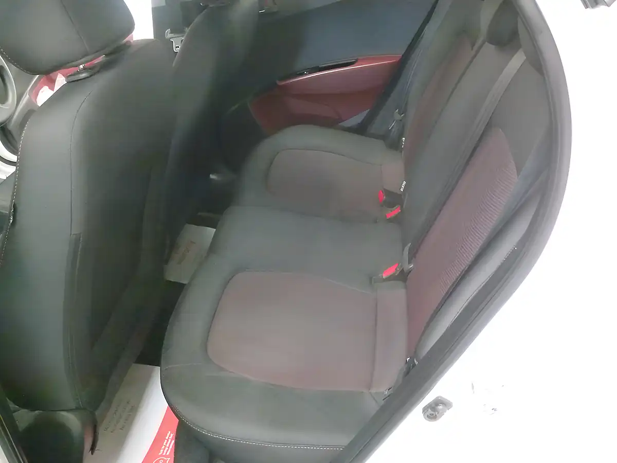 Used 2017 Hyundai i10 Se White - Interior and Exterior details 16