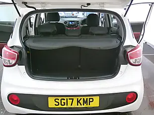 Used 2017 Hyundai i10 Se White - Interior and Exterior details 17