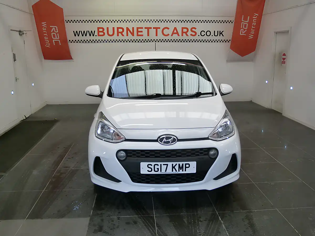 Used 2017 Hyundai i10 Se White - Interior and Exterior details 5