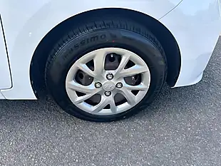 Used 2017 Hyundai i10 Se White - Interior and Exterior details 5