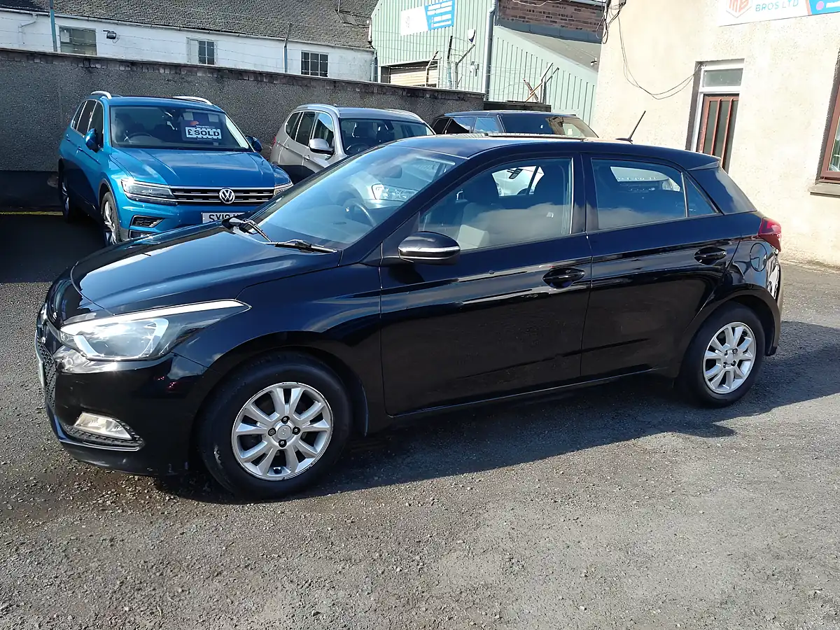 Used 2017 Hyundai i20 Se Black - Interior and Exterior details 2
