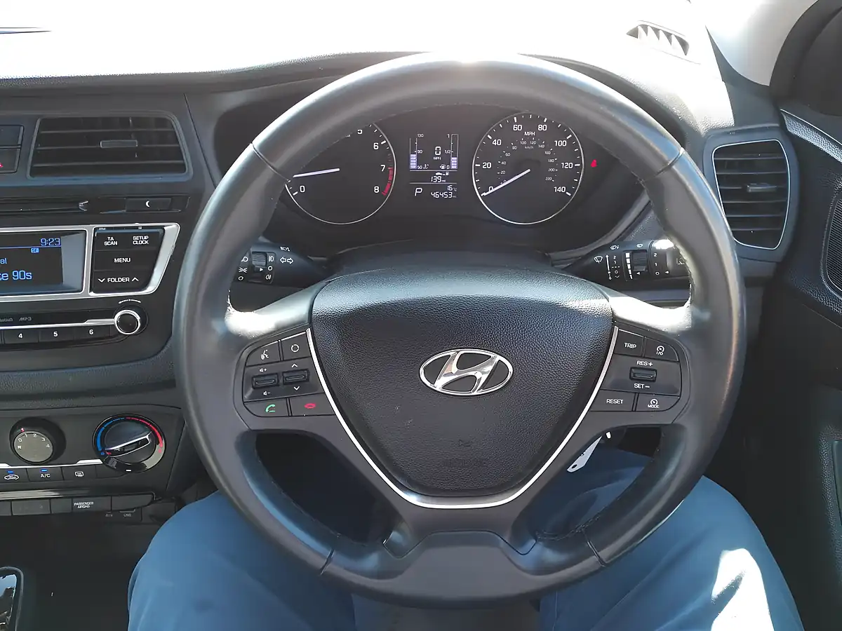 Used 2017 Hyundai i20 Se Black - Interior and Exterior details 20