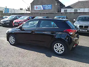 Used 2017 Hyundai i20 Se Black - Interior and Exterior details 4