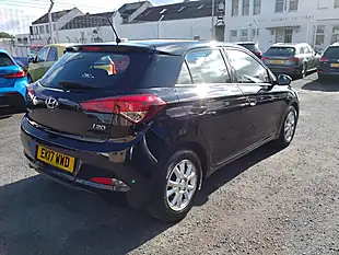 Used 2017 Hyundai i20 Se Black - Interior and Exterior details 6