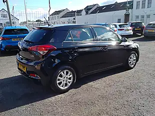 Used 2017 Hyundai i20 Se Black - Interior and Exterior details 7