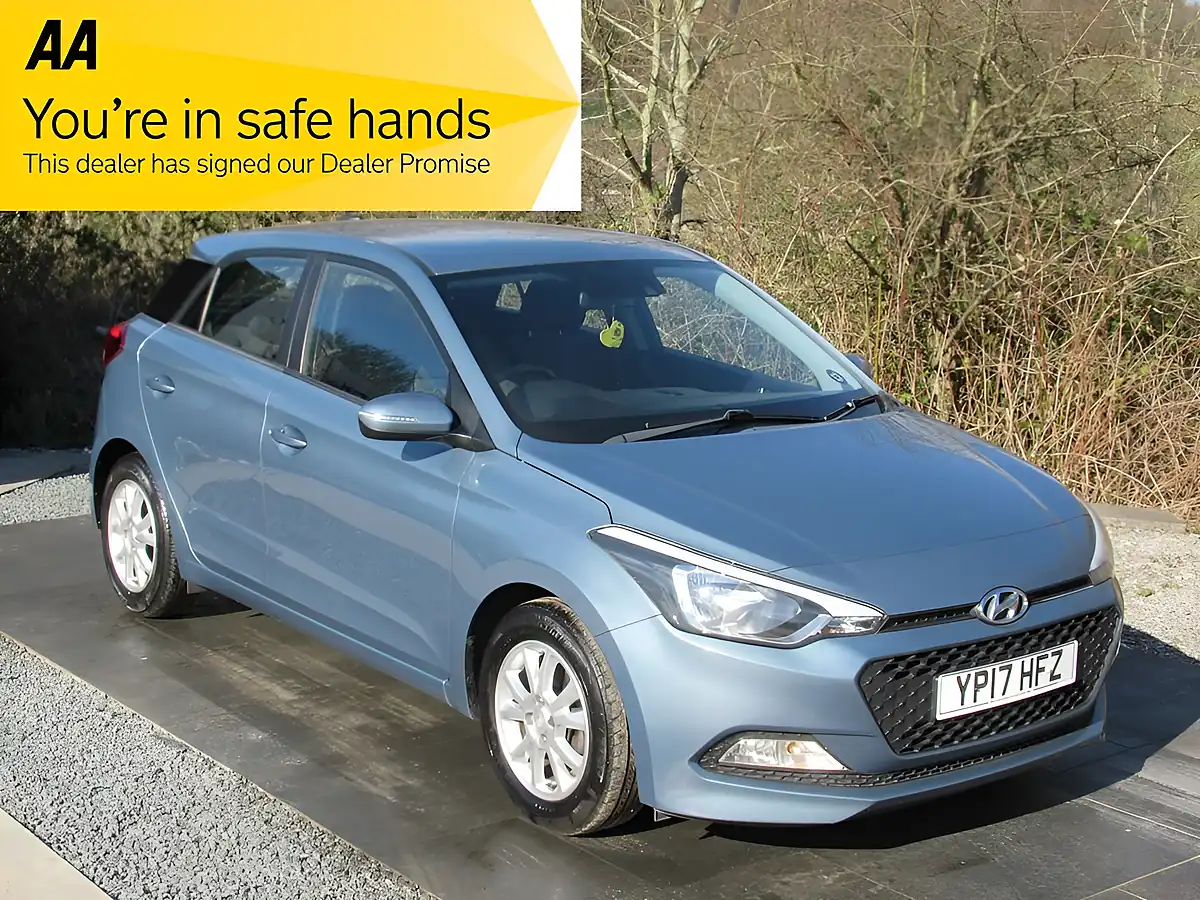 Used 2017 Hyundai I20 Se Blue - Front View