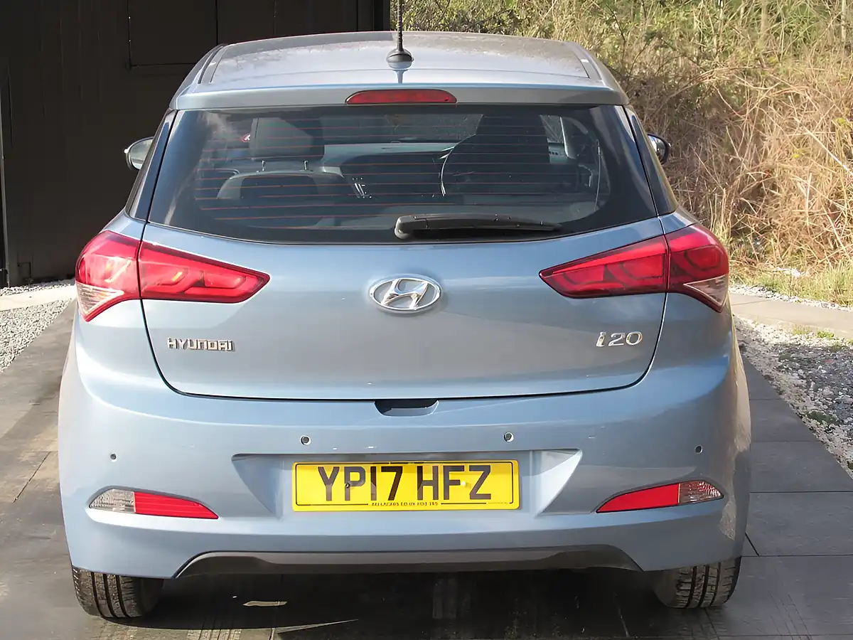 Used 2017 Hyundai I20 Se Blue - Interior and Exterior details 18