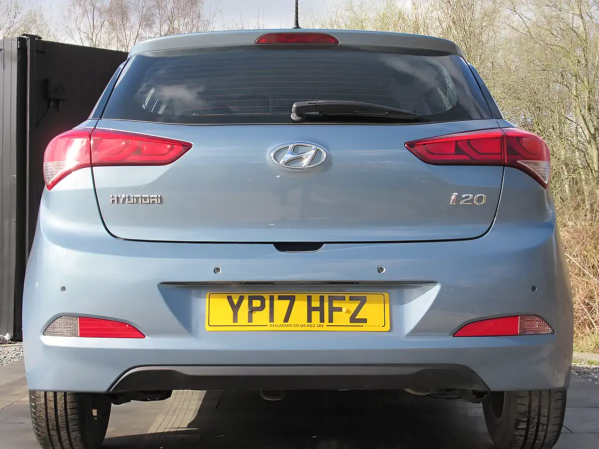 Used 2017 Hyundai I20 Se Blue - Interior and Exterior details 19